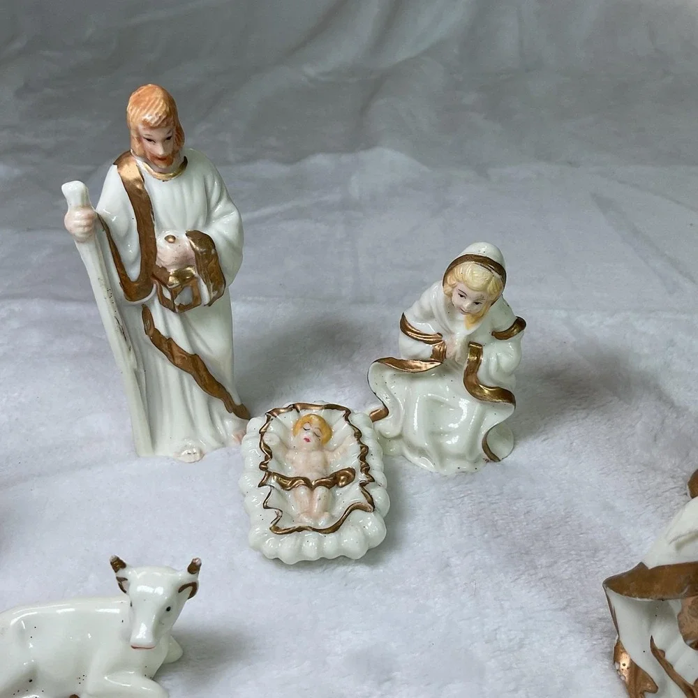 VTG White Gold Porcelain Nativity Set 10 Piece Christmas Manger Holy Family see